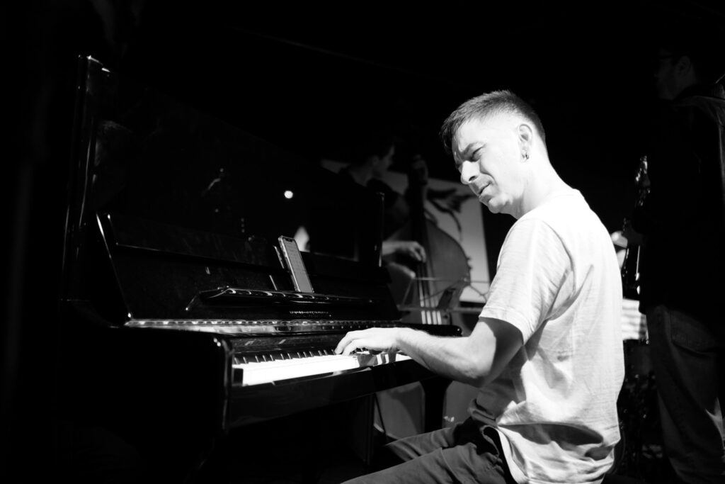 Misha Korsakov · Hidén Harlekin – Foto: Zoran Cvetkovic